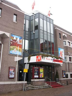 Theater de Maaspoort te Venlo (Michiel1972 - Multi-license with GFDL and Creative Commons CC-BY 2.5)